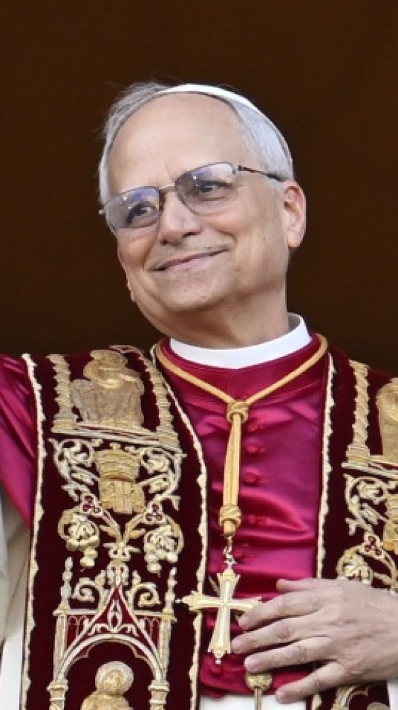 Papa Leone XIV incontra a porte chiuse i cardinali in Vaticano