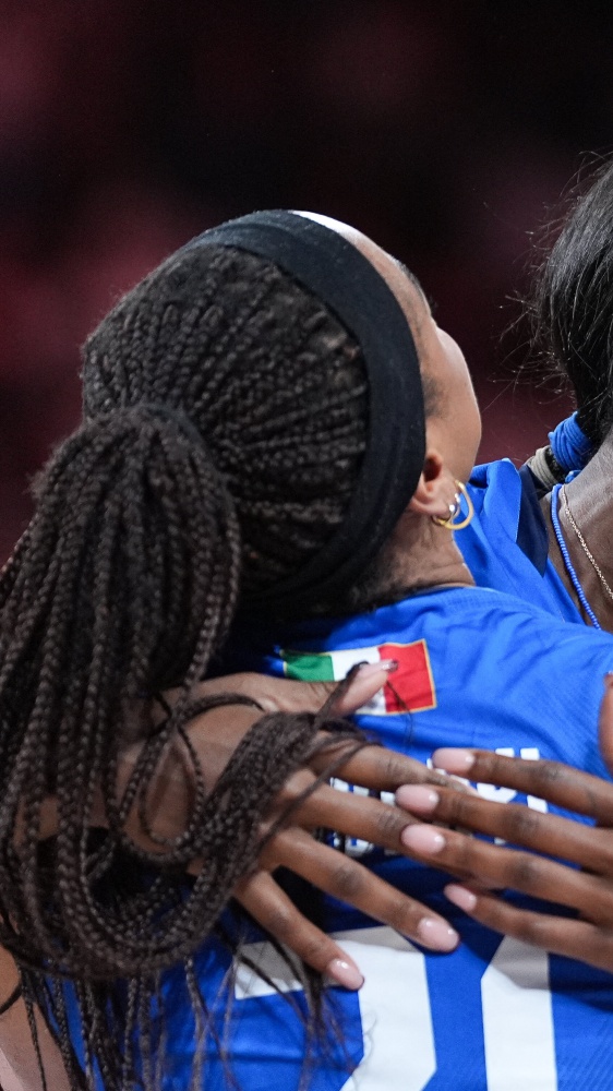 Parigi 2024, l'Italvolley di Velasco è nella storia, battuti gli Stati Uniti 3 a 0 e medaglia d'oro