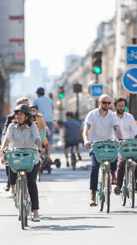 Parigi capitale mondiale della bicicletta, l'idea è della sindaca Anne Hidalgo
