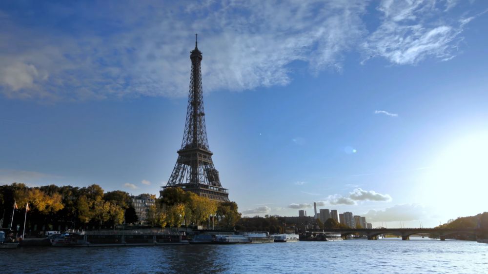 Parigi, dopo il lockdown riapre la Tour Eiffel