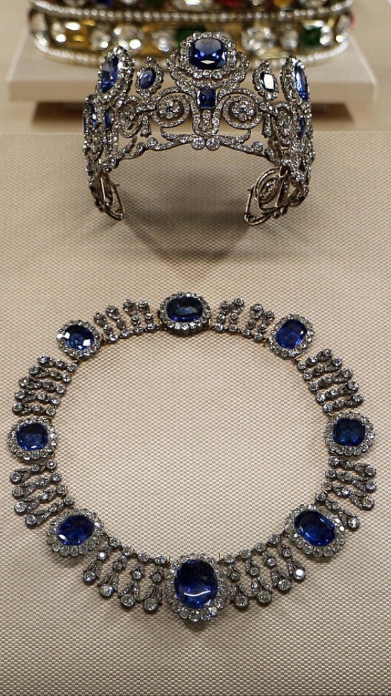 Parigi, fermate due persone sospettate di far parte della banda del Louvre