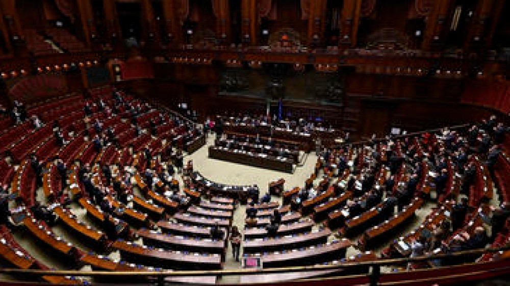 Parlamento, Zelensky alle Camere: “Provate ad immaginare Genova come Mariupol, del tutto distrutta”