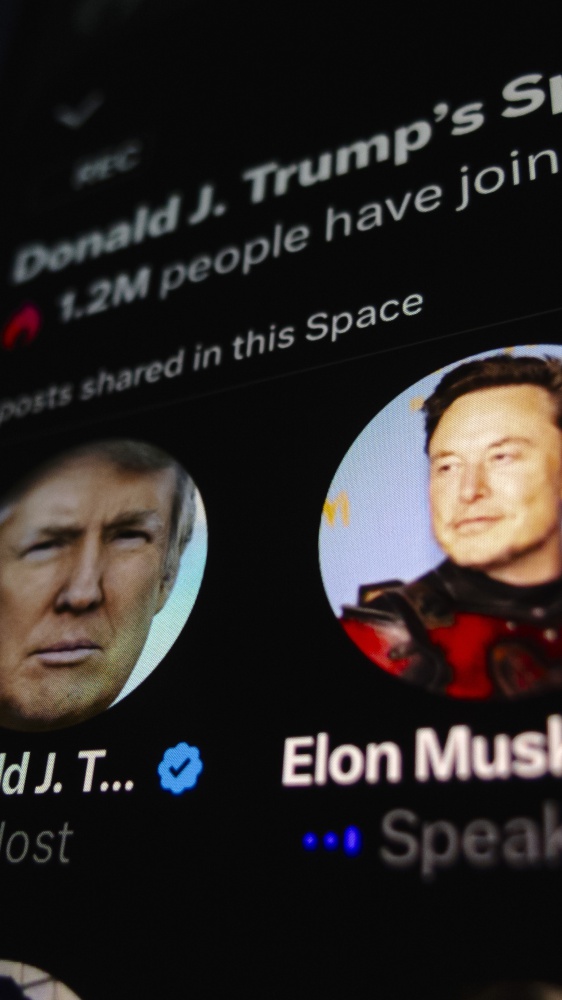 Partita in ritardo e senza colpi di scena: la conversazione su X tra Elon Musk e Donald Trump, i due tycoon amici