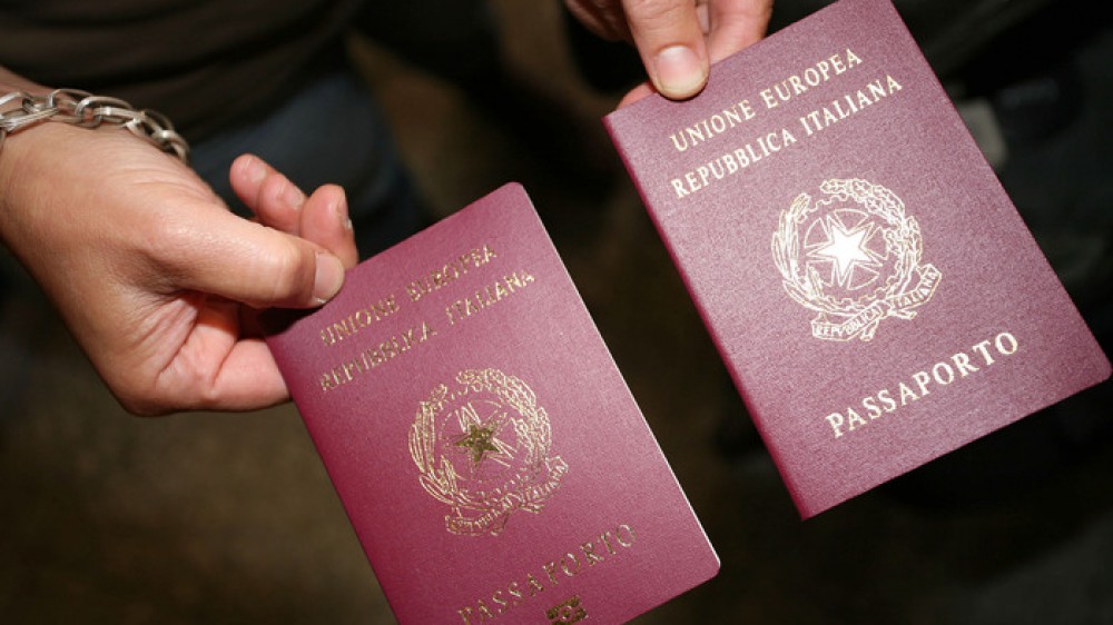 Passaporti, quello giapponese permette l'accesso a più Paesi al mondo senza restrizioni, quello italiano al quarto posto