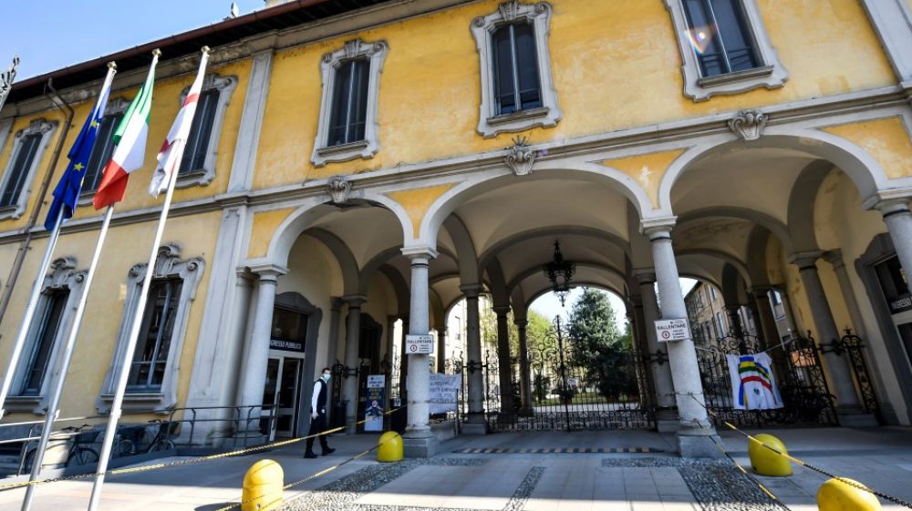 Pio Albergo Trivulzio, figlio fa visita a mamma: "Non la vedevo da 4 mesi, sensazione bellissima"