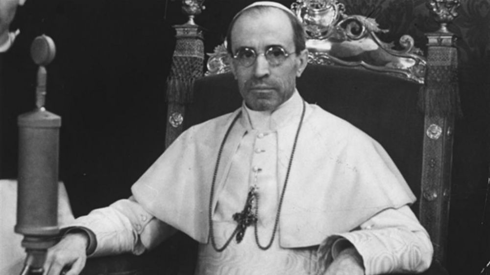Pio XII, le prime carte degli archivi confermano aiuti a ebrei