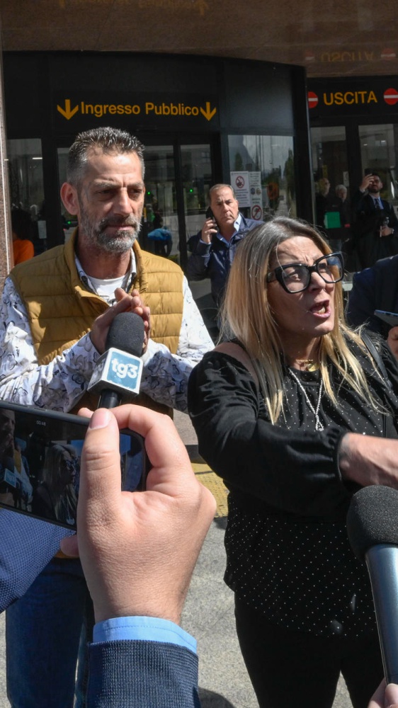 Processo omicidio Martina Carbonaro, caos in aula, la corte si aggiorna a fine giugno