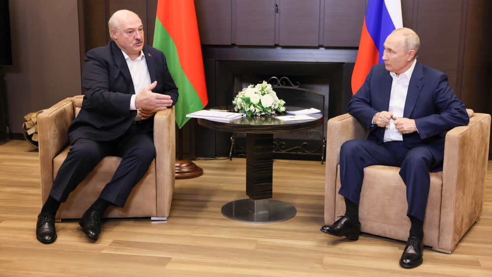 Putin: “Non ho mai rifiutato negoziati sull’Ucraina”. A Sochi l’incontro con il presidente bielorusso