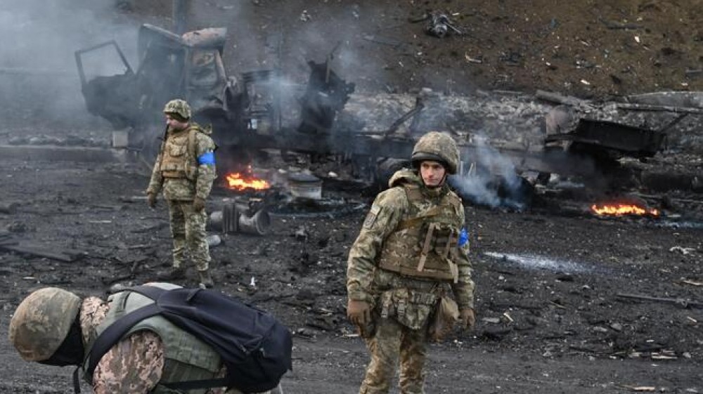Quinto giorno consecutivo di bombardamenti sull'Ucraina, sotto attacco Kiev e Kharkiv