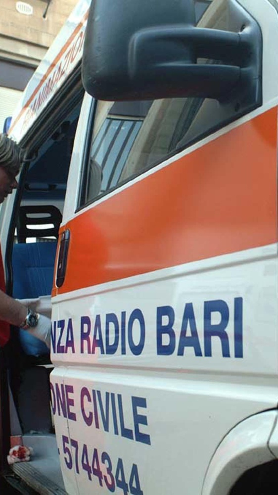 Ragazza aggredita a Bari pubblica un  video con il volto tumefatto  - 