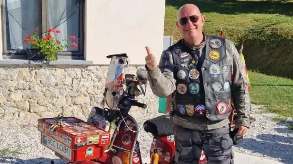 Raggiunge Capo Nord in Vespa, muore in un incidente stradale nel Lodigiano, Mauro Tresoldi era solito compiere imprese sul suo scooter