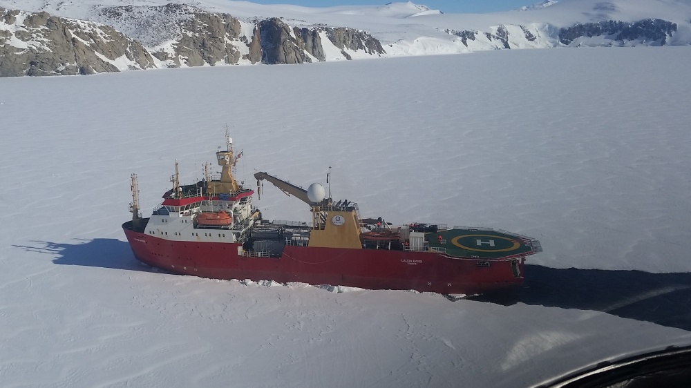 Record della nave rompighiaccio italiana "Laura Bassi" in Antartide,