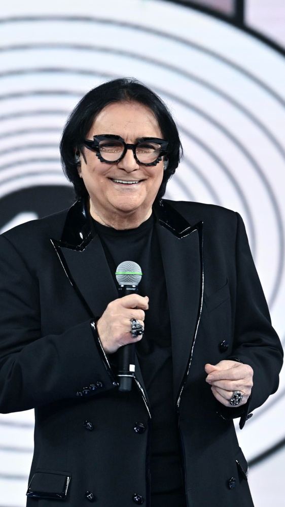 Renato Zero accende il 2026 con un tour-evento: sei date a Roma e poi tutta l’Italia