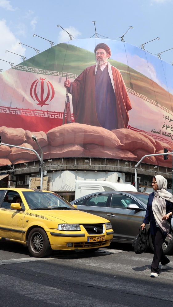 Resta alla la tensione in Medio Oriente, l'Idf attacca Beirut, Axios, trovato accorto Iran-Usa