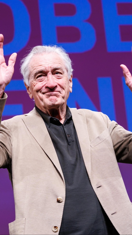 Robert De Niro arriva a Roma, l'omaggio del sindaco Gualtieri. Ma spunta anche il Molise. Ecco perché