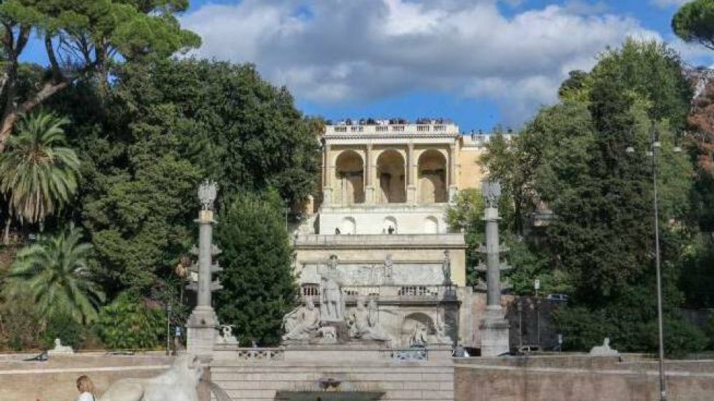 Roma, 21enne precipita dalla terrazza del Pincio e muore, aveva litigato con la fidanzata