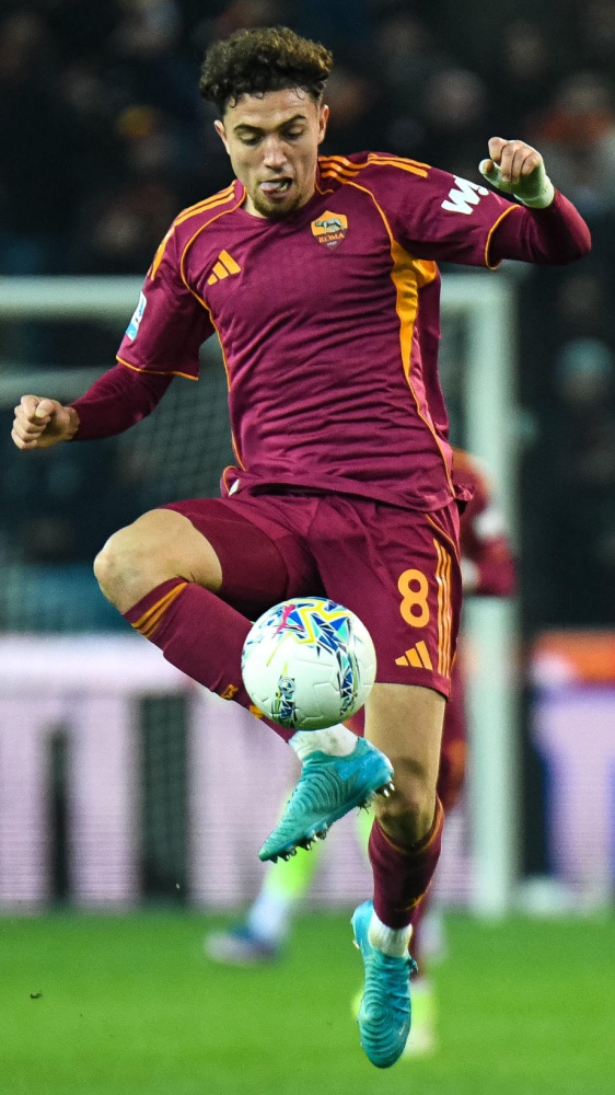 Roma: sei ladri in casa del calciatore El Aynaoui, momenti di terrore, con tutti i presenti chiusi in una stanza