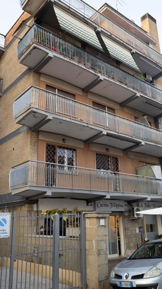 Roma:11 arresti, tra cui cinque minorenni, per sequestri e torture, metodo per punire chi non saldava debiti per droga