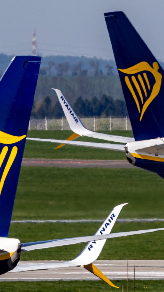 Ryanair, si rompe un finestrino in volo. Ferito un passeggero
