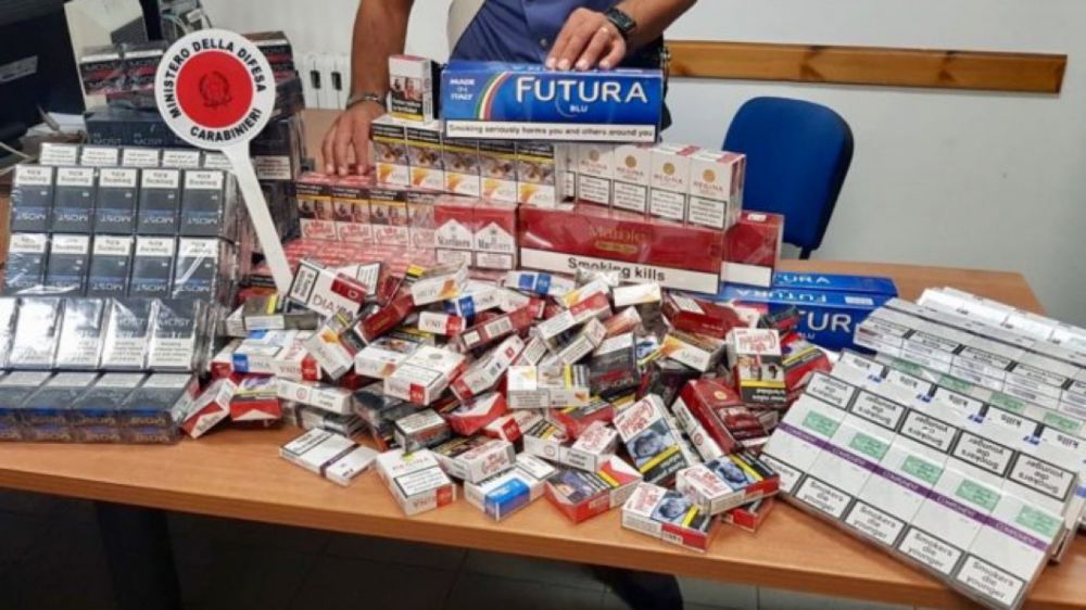 Salerno, contrabbandieri sigarette con reddito di cittadinanza, arrestati
