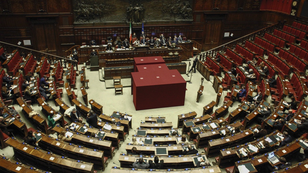 Salta l'informativa del governo sul caso Almasri, in programma oggi pomeriggio. Opposizioni all'attacco