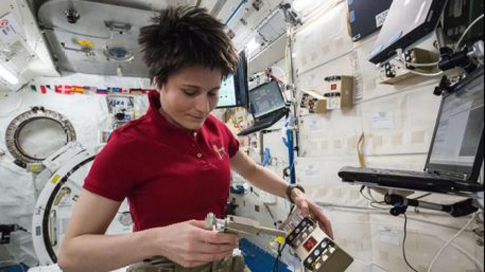 Samantha Cristoforetti guiderà Iss, la prima donna europea comandante della stazione spaziale