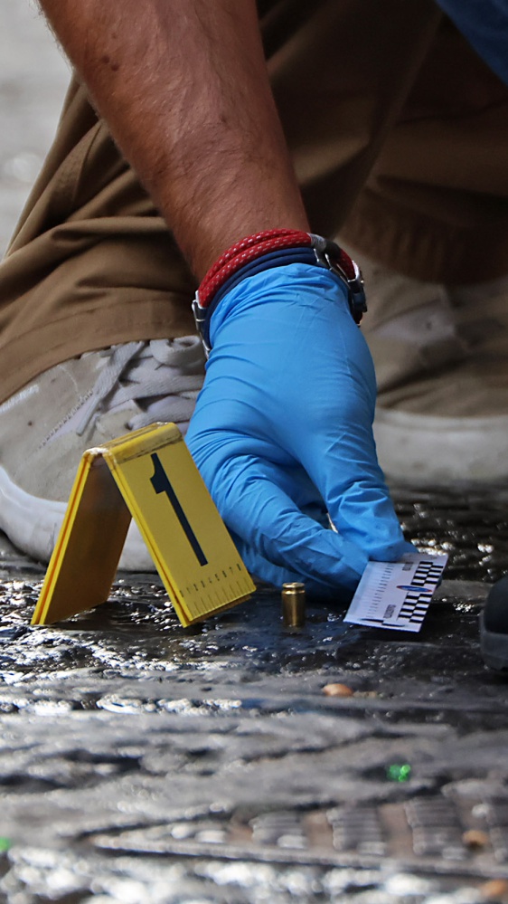 San Sebastiano al Vesuvio, 19enne ucciso a colpi di pistola. A sparare sarebbe stato un 17enne