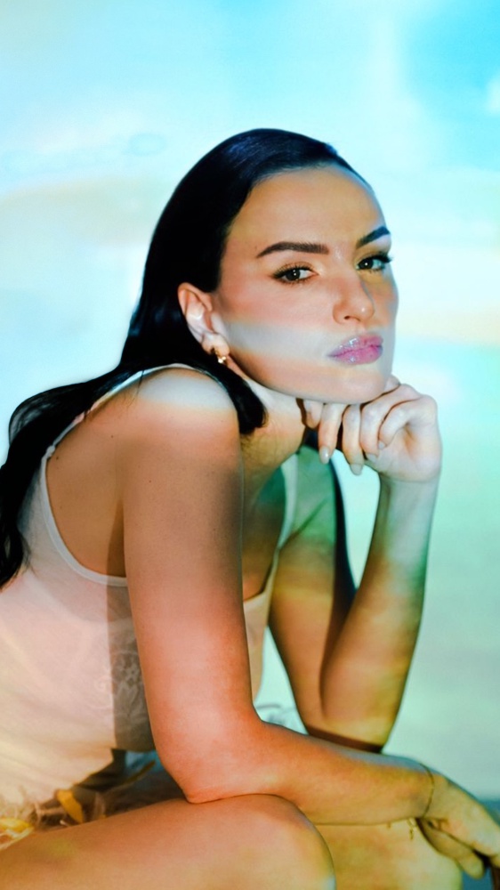 Sanremo 2026, Arisa su RTL 102.5: «Molte donne mi fermano e mi dicono che il brano le coinvolge»