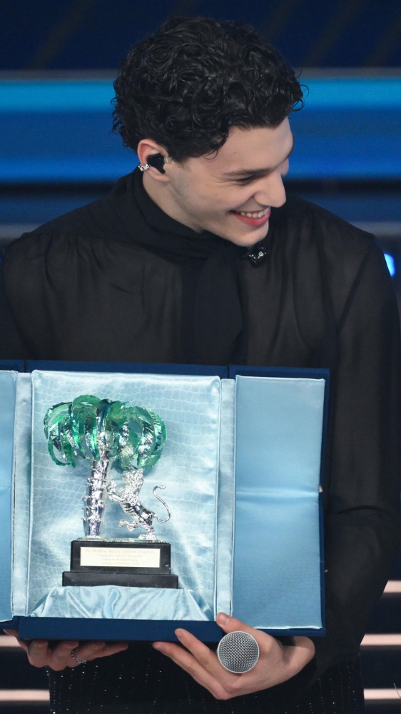 Sanremo 2026, Nicolò Filippucci è il vincitore delle Nuove Proposte