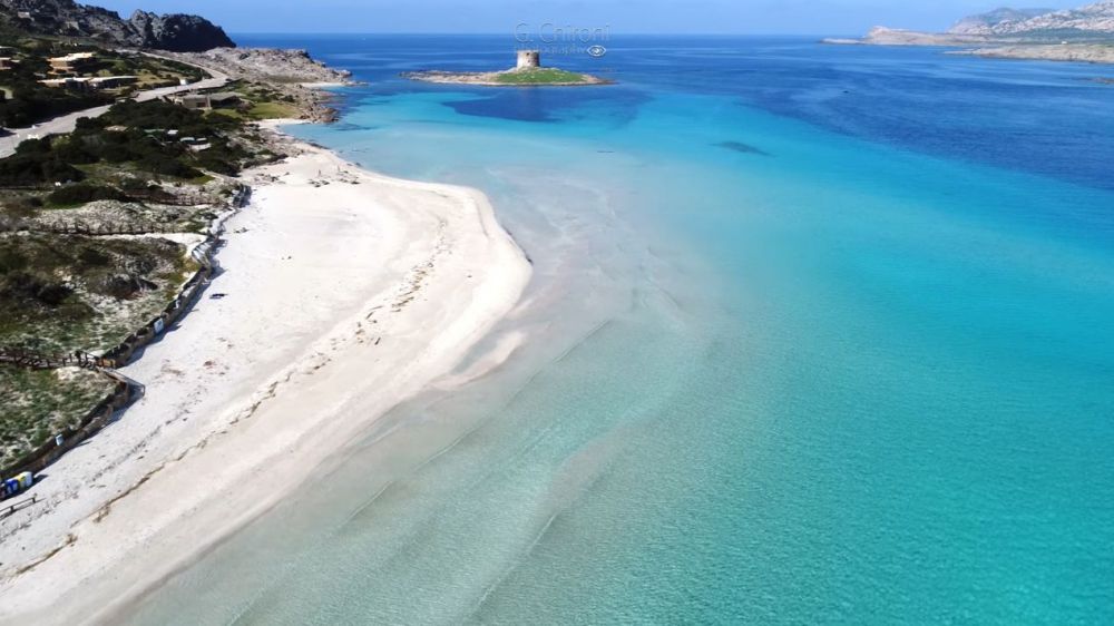 Sardegna, spiaggia La Pelosa, in arrivo numero chiuso e ticket