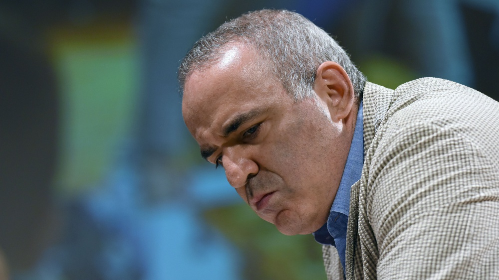 Nuovi arresti in Russia. Ci sono anche il campione di scacchi Kasparov e il giornalista di Forbes Mingazov