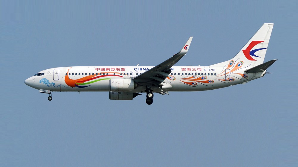 Sciagura aerea in Cina, si schianta al suolo un Boeing 737, 132 i morti