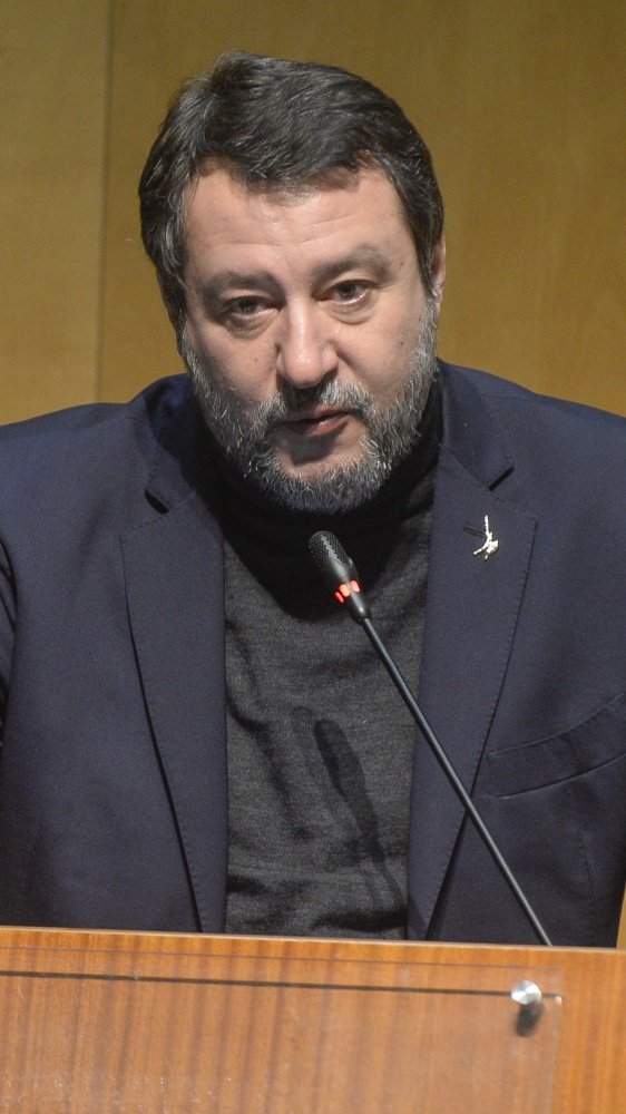 Scuola, Lega in fermento, si scaglia contro l’islamizzazione e contro lo ius scholae, è scontro con Forza Italia