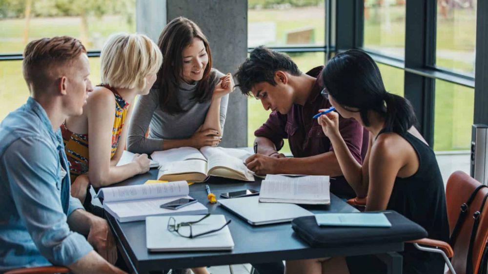 Scuola, peggiora capacità lettura degli studenti italiani