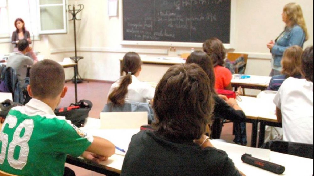 Scuola, prof e studenti vogliono insegnamento storia locale