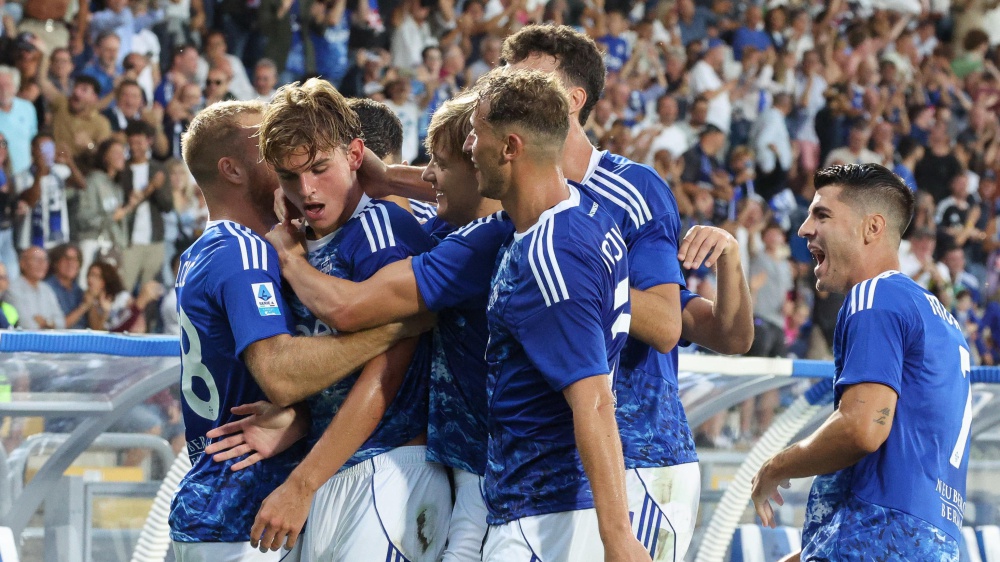 Serie A, Como-Lazio 2-0, Cagliari-Fiorentina 1-1, Juventus-Parma 2-0 ...