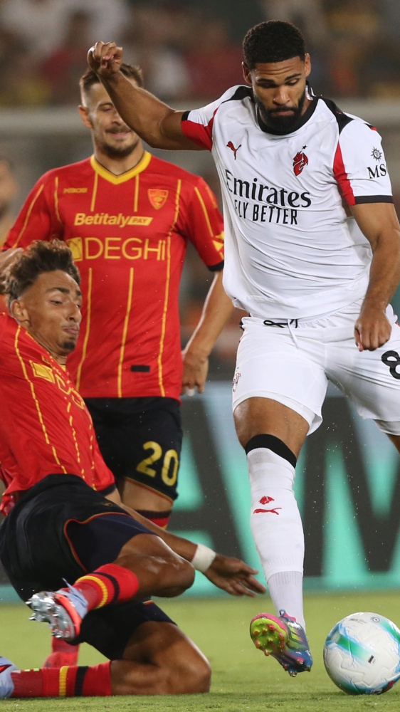 Serie A, Cremonese-Sassuolo 3-2, Lecce-Milan 0-2