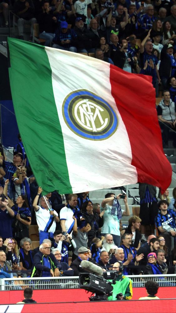 Serie A, l'Inter è campione d'Italia per la 21esima volta nella sua storia! Parma battuto 2 a 0 a San Siro