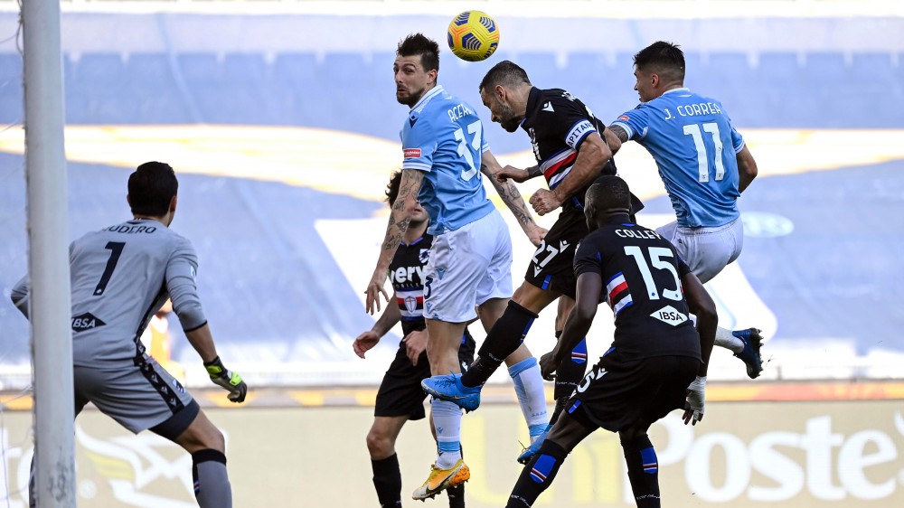 Serie A, la Lazio batte la Sampdoria 1-0, pareggio 2-2 tra Genoa e Verona, Sassuolo-Bologna 1-1