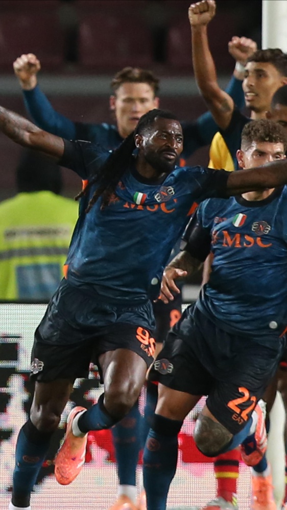 Serie A, Lecce-Napoli 0-1, Atalanta-Milan 1-1