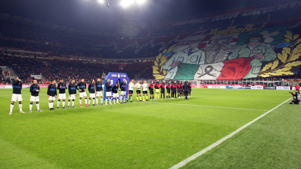 Serie A, Milan e Inter pareggiano, rossoneri primi con il Napoli
