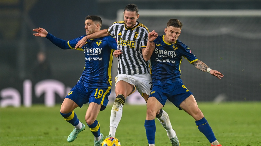 Serie A, Napoli-Genoa 1-1, Verona-Juventus 2-2, Atalanta-Sassuolo 3-0