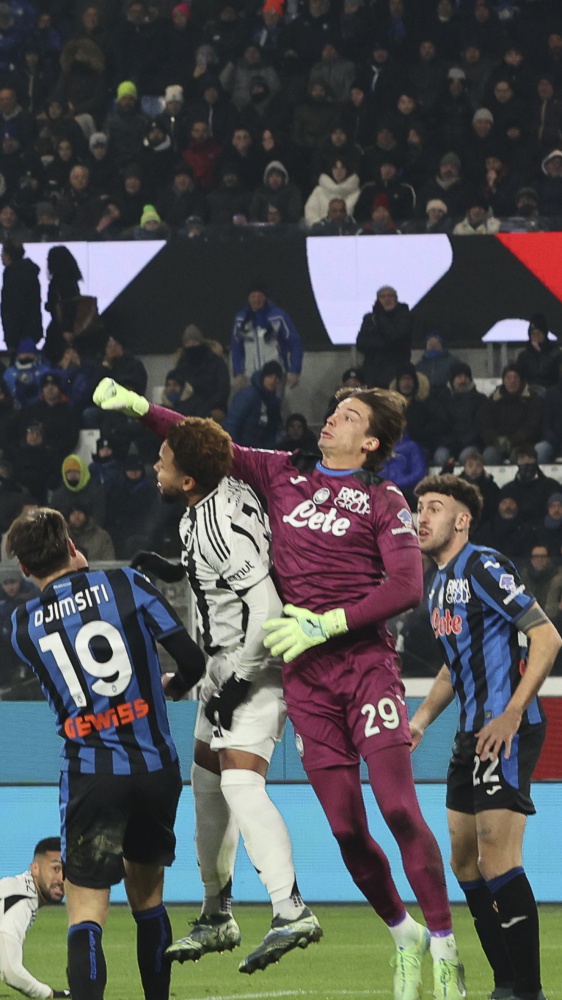 Serie A, recupero della diciannovesima giornata, solo un pareggio tra Atalanta e Juventus, bene il Milan che batte il Como