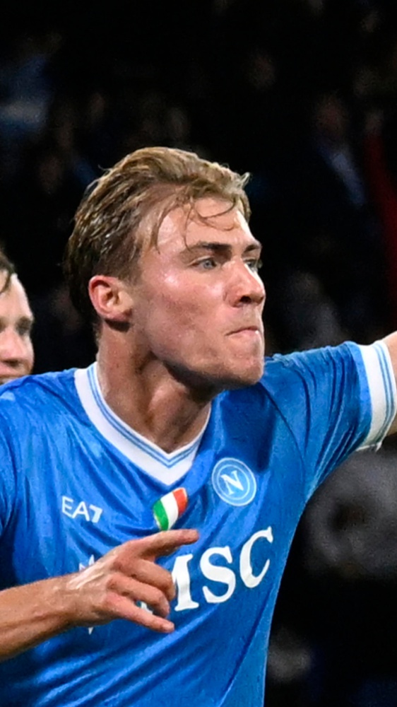 Serie A, il Napoli batte la Juve con la doppietta di Hojlund, partenopei di nuovo in vetta