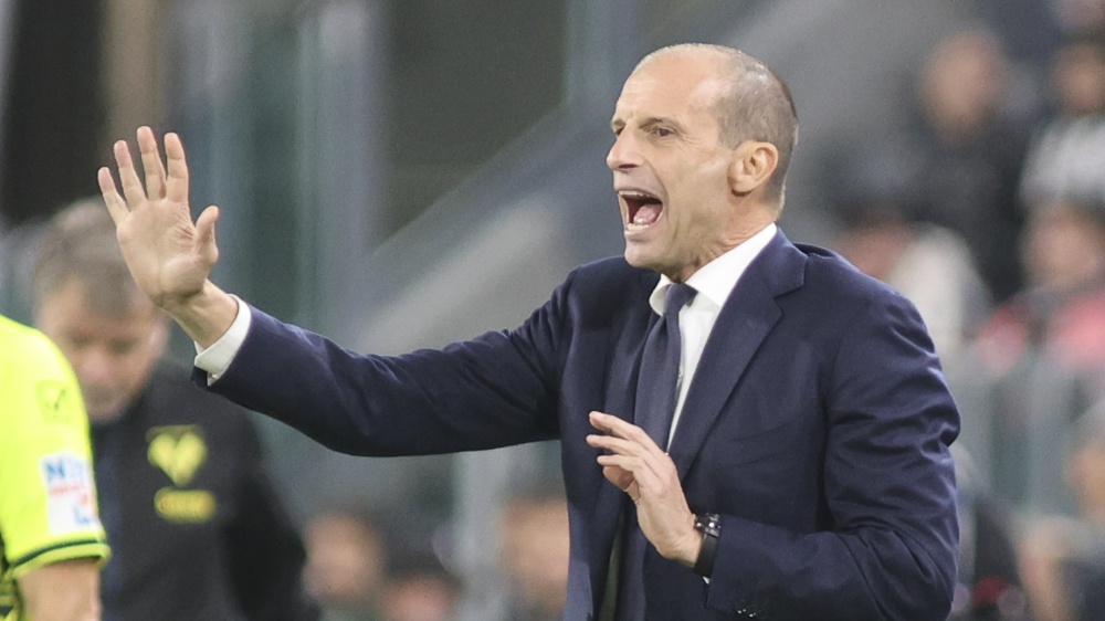 Serie A, la Juventus resiste a Firenze e vince 1-0; rimonta nel recupero della Roma sul Lecce