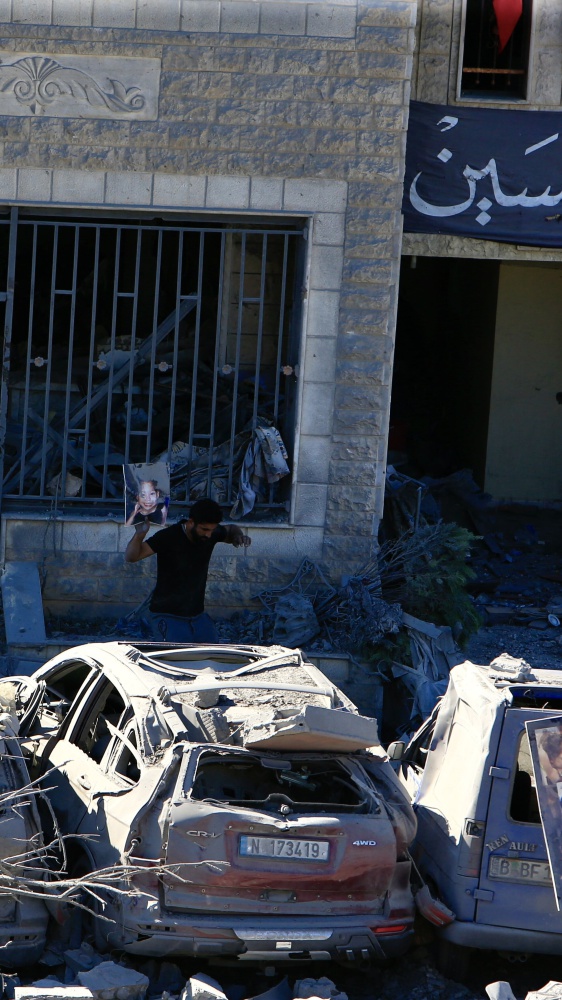 Si allarga il fronte di guerra in Medio Oriente, strage a Gaza. In Libano colpito un alloggio per reporter. La Turchia attacca la Siria