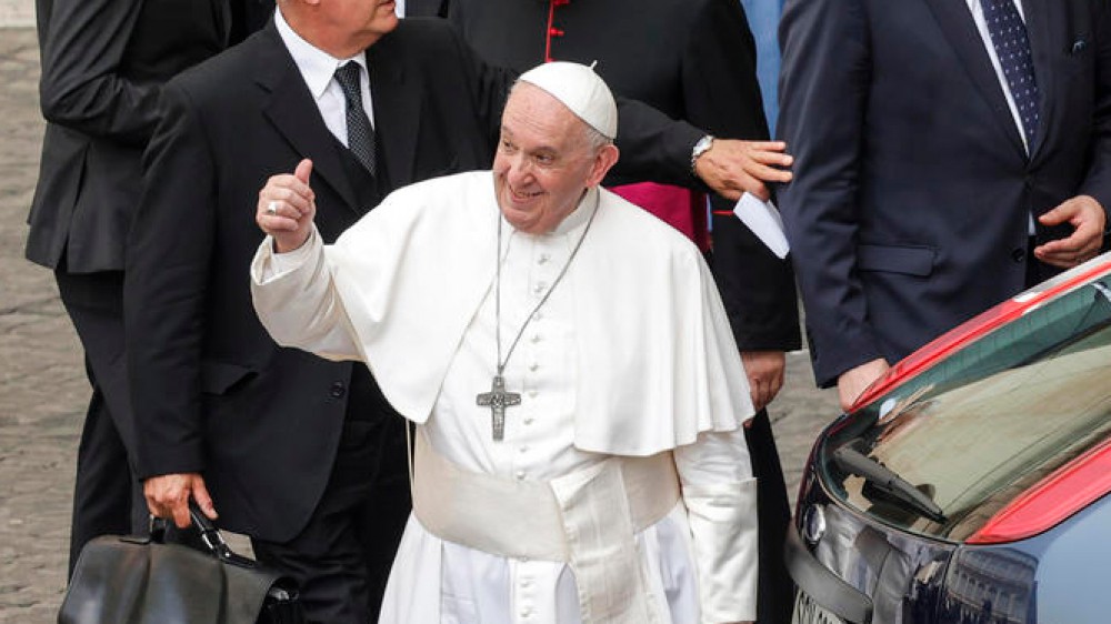 Si allunga la degenza di Papa Francesco, il Pontefice resta ricoverato al Gemelli