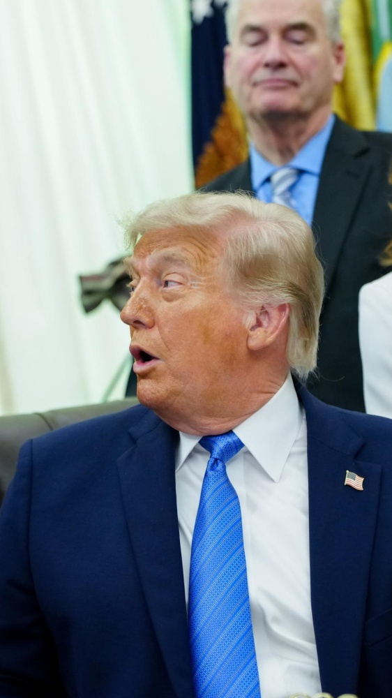 Si riaccende la guerra tra Stati Uniti e Iran: Trump ordina nuovi raid per spingere l'Iran a negoziare