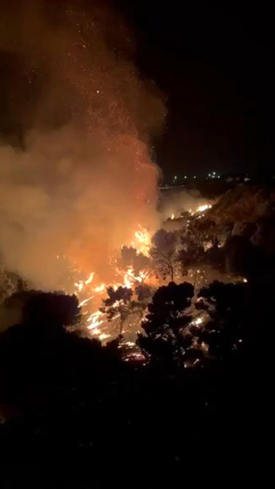 Sicilia in fiamme, roghi nell’Agrigentino: evacuata Santo Stefano Quisquina