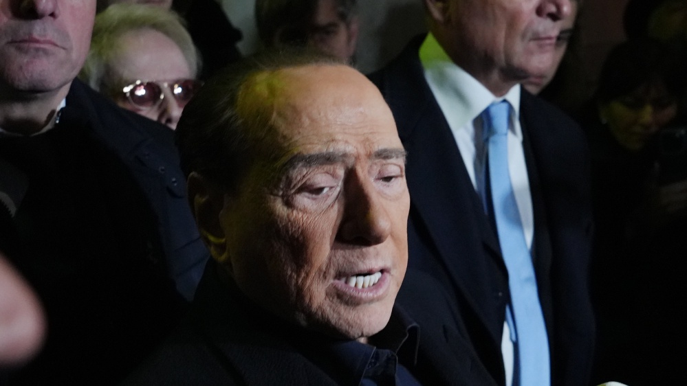 Silvio Berlusconi sta meglio, il leder di Forza Italia lascia la terapia intensiva del San Raffaele